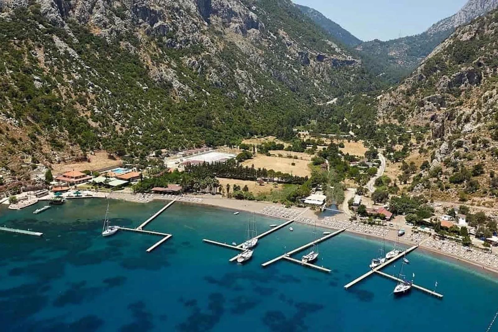 Marmaris Çiftlik Dorf In 2500m2 nahe am Meer satılık Privatbesitz