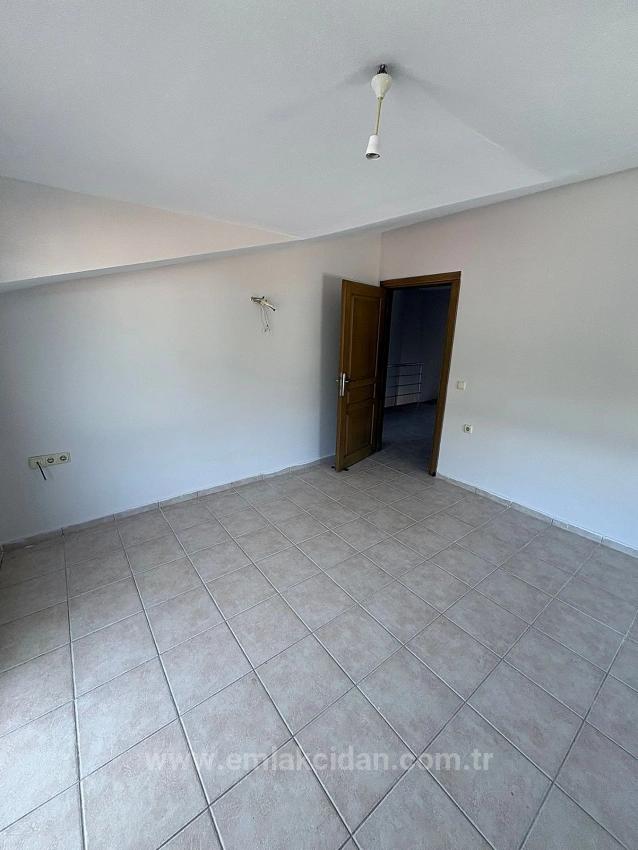 4+1 Maisonette-Wohnung Zur Miete Im Stadtteil Çamdibi (Frei)