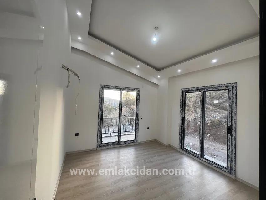 Marmaris Bozburun Stadtteil In dem atemberaubenden Meeresblick 4+1 Null 170 m2 satılık Villa