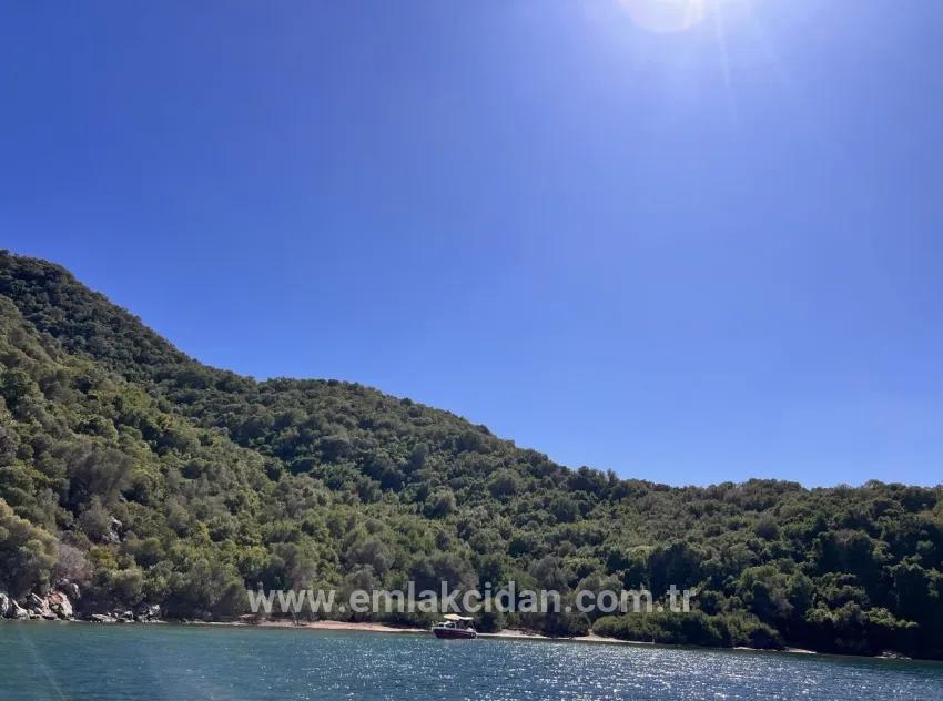 Marmaris Paradiesinsel zu verkaufen 2000 m2 Dorf