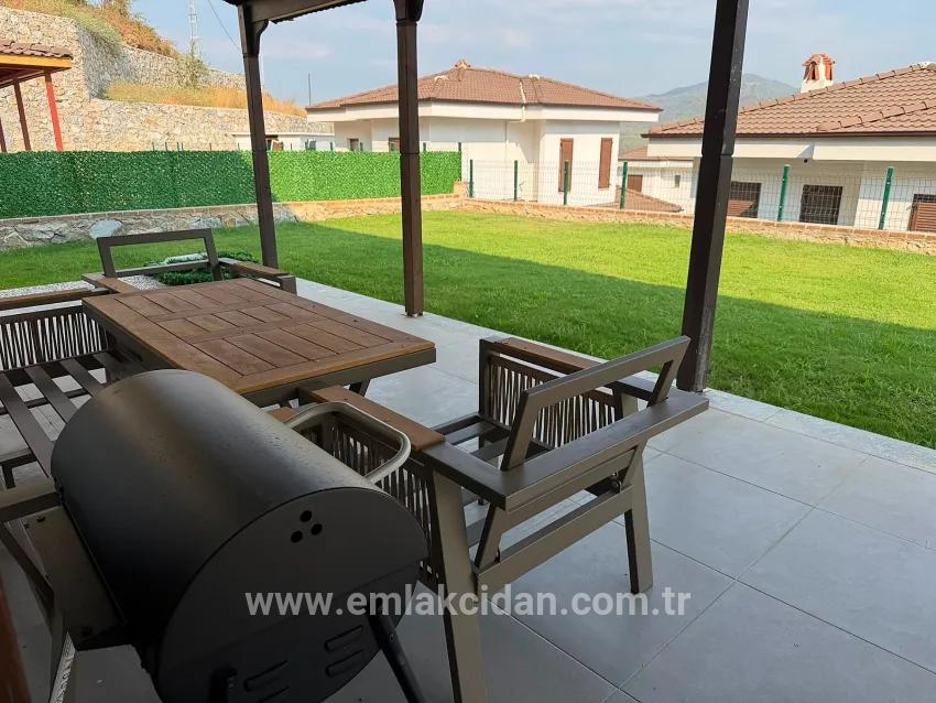 5+1-Zimmer Villa Zu vermieten in Çetibeli Bz. Marmaris - 220 m²