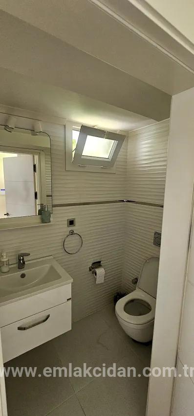 3+1-Zimmer Einfamilienhaus Zu verkaufen in İçmeler Bz. Marmaris - 200 m²