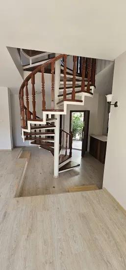 Armutalan Nachbarschaft 3+1 Zu verkaufen Freistehend Duplex Villa