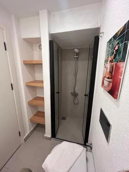 Marmaris Çıldır, 30 m zum Meer, neu, luxuriös, mit Garten, möbliert, zu vermieten, 2+1
