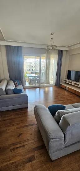 Marmaris Camii Avlu Viertel Im Pool‑komplex Luxus 3+1 zu vermieten möbliert Dach Duplex