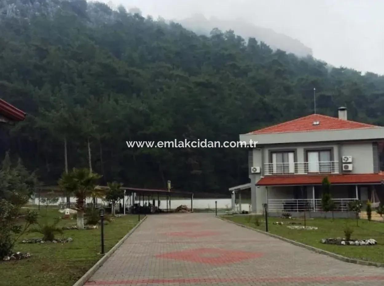 Gebaut Auf Einem Grundstück Von 7000M2 In Marmaris, 8 Zimmer, Haus Ranch Pool