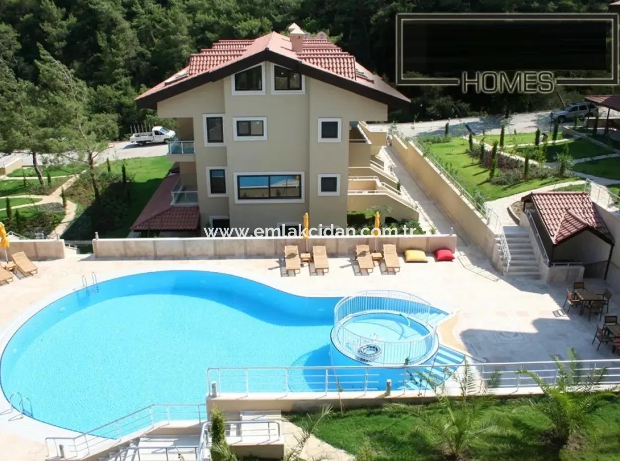 Super-Luxus-Duplex-Wohnung Mit Pool In Icmeler, Innerhalb Der Website