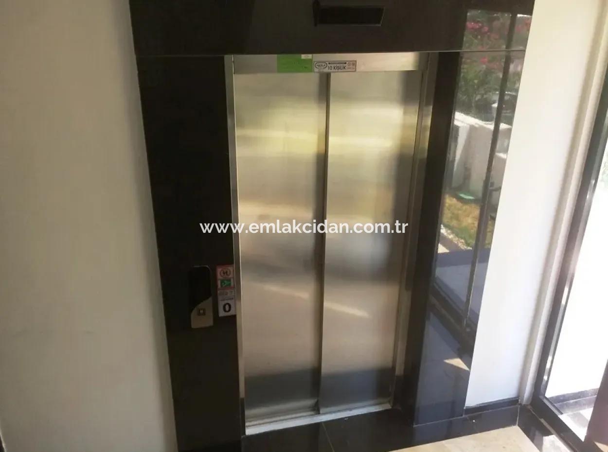 Null Luxus 2 Zimmer 1 Wohnzimmer 100M2 Indoor-Garage Für Verkauf In Marmaris