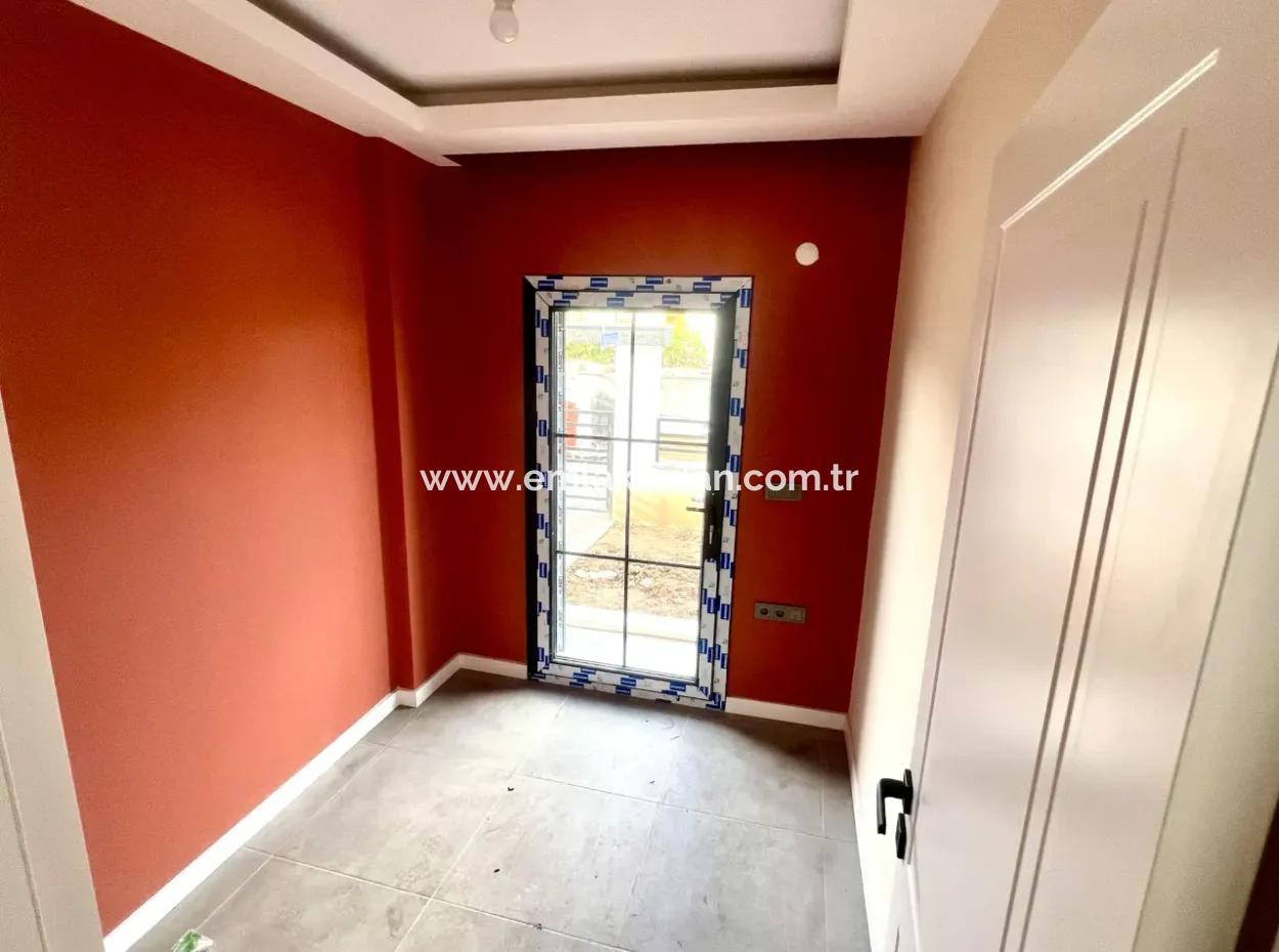 Luxuswohnung Zum Verkauf Mit Swimmingpool Im Stadtteil Gökçe Des Bezirks Ula Der Provinz Muğla 2 Km Zum Meer Mit Blick Auf Den Wald