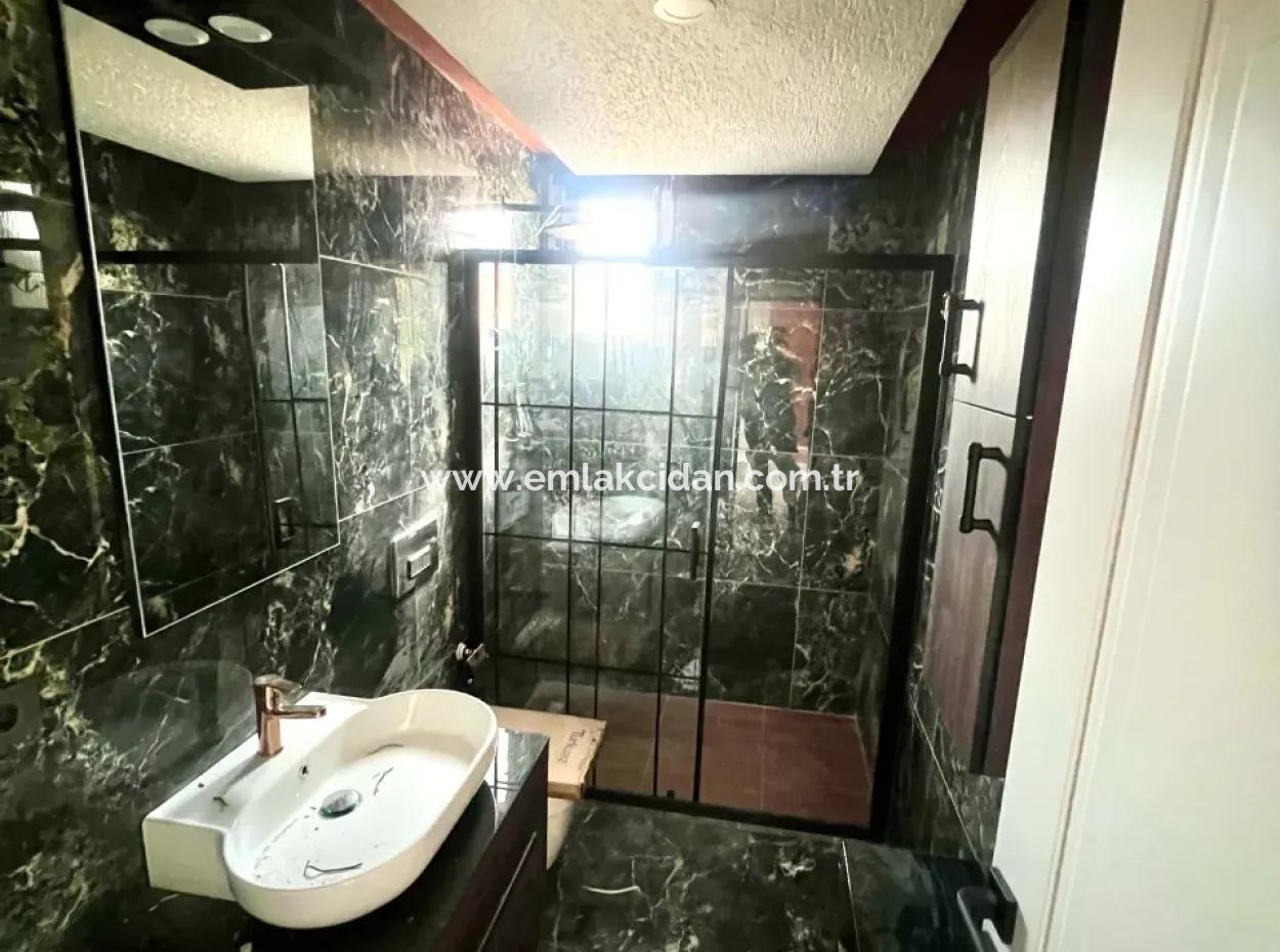 Luxuswohnung Zum Verkauf Mit Swimmingpool Im Stadtteil Gökçe Des Bezirks Ula Der Provinz Muğla 2 Km Zum Meer Mit Blick Auf Den Wald