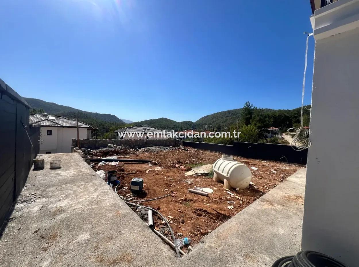 3 Zimmer 3 Bäder 160M2 Villa Mit Waldblick Zum Verkauf In Marmaris Çetibeli Mahallesi 400M2 Grundstück Mit Freistehendem Pool