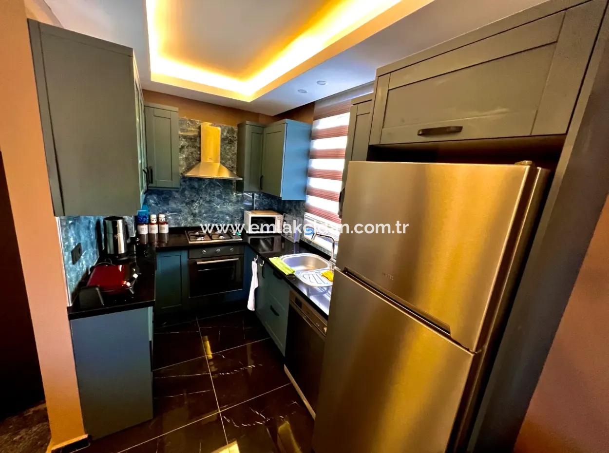 Villa Zu Verkaufen In Marmaris Çetibeli Mit 3 Swimmingpools Und Kinderbecken Und Hausmeisterhaus Auf 780M2 Grundstück