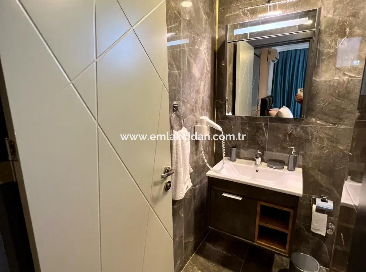 Villa Zu Verkaufen In Marmaris Çetibeli Mit 3 Swimmingpools Und Kinderbecken Und Hausmeisterhaus Auf 780M2 Grundstück