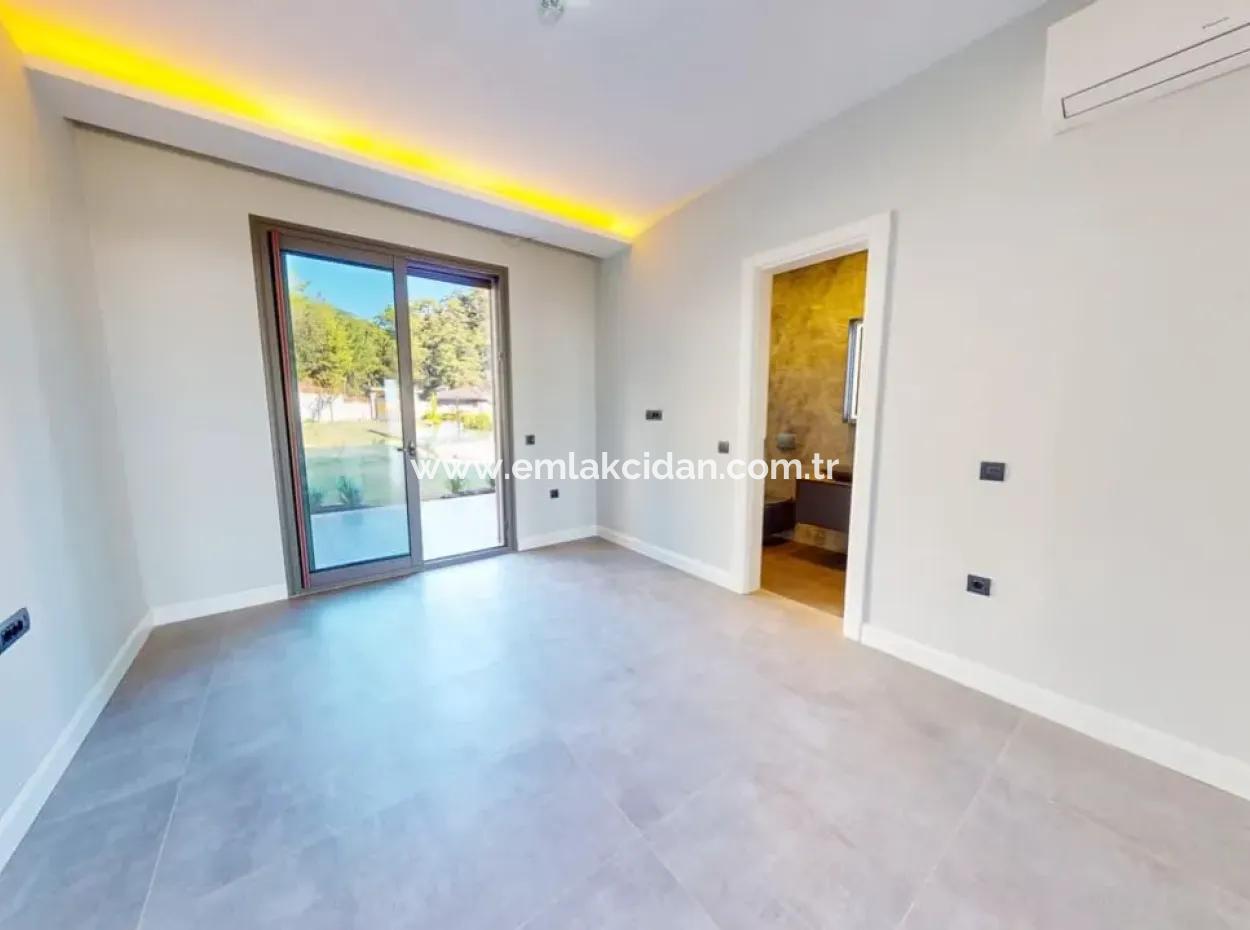 4 Zimmer 1 Wohnzimmer Maßgefertigte Villa Auf 800M2 Grundstück Mit Pool Mit Herrlichem Meerblick In Marmaris Gökbel Gebiet