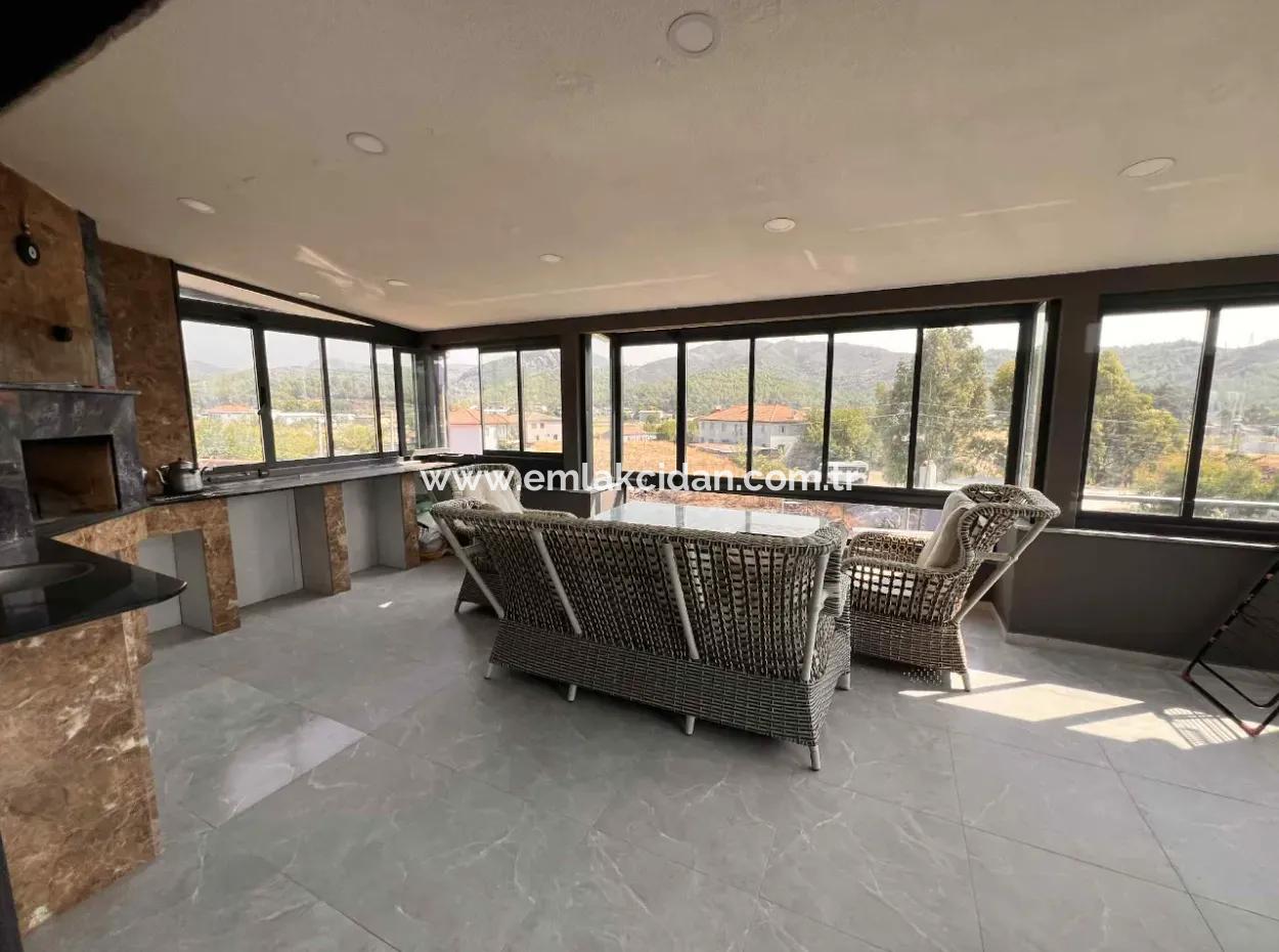 Tolles Portfolio! Die Einzigartige Natur Von Marmaris Und Seine Lage In Der Nähe Des Zentrums. 5 Einheiten Von 2 1 Voll Möblierten Wohnungen, Die Für Die Vermietung Von Unternehmen Im Gebäude Geeignet Sind