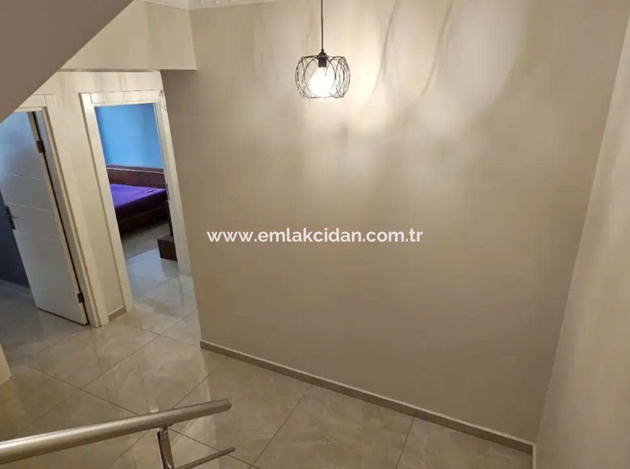 Camiavlu Neighborhood 3 1 Rückwärtsduplex Zum Verkauf Auf Einem Sicheren Gelände Mit Pool