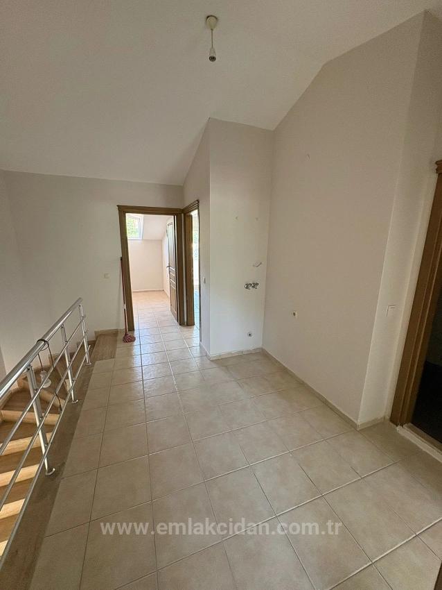 4+1 Duplex Apartment For Rent In Çamdibi Neighborhood (Vacant)