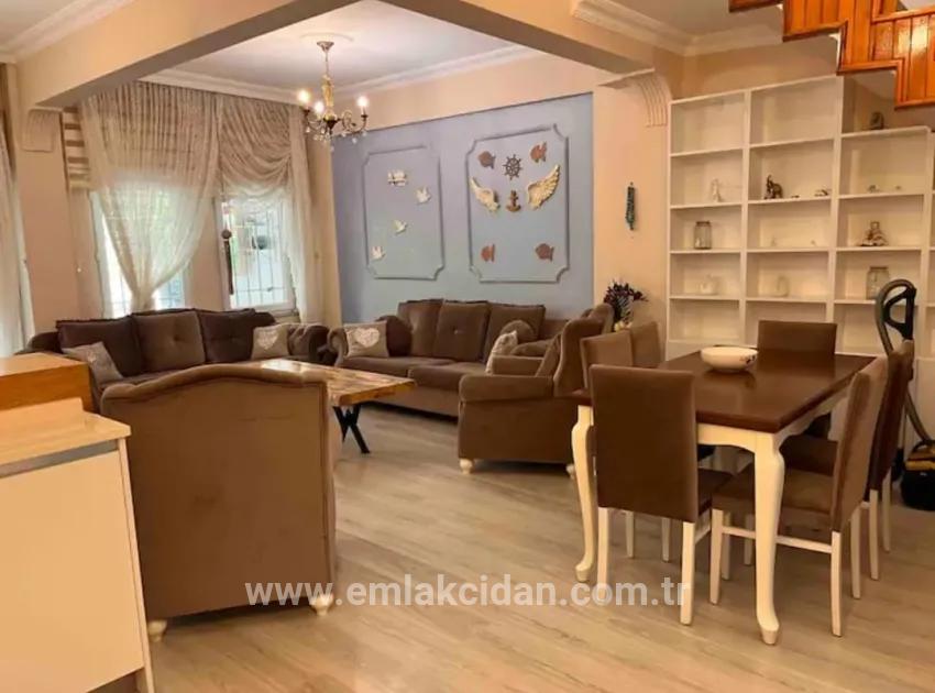 Close To The Coastline Garden 2+1 Floor Ownership For Sale Apartment – Çildır Neighbourhood