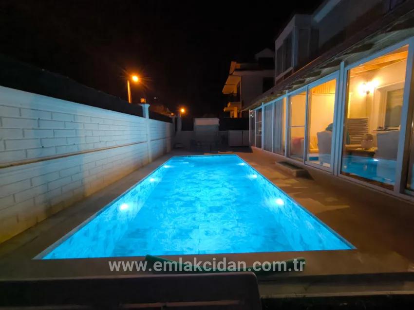 5+1 Bedroom Villa For sale in Yeni Nbh. Köyceğiz - 567 m²