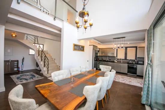 In Faralya, a magnificent villa with a sea view