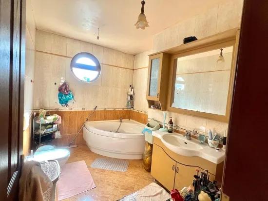 For Sale 4+2 Villa – 970 m² Land Share – Armutalan