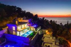 4+1 Bedroom Detached house For sale in Faralya Nbh. Fethiye - 500 m²