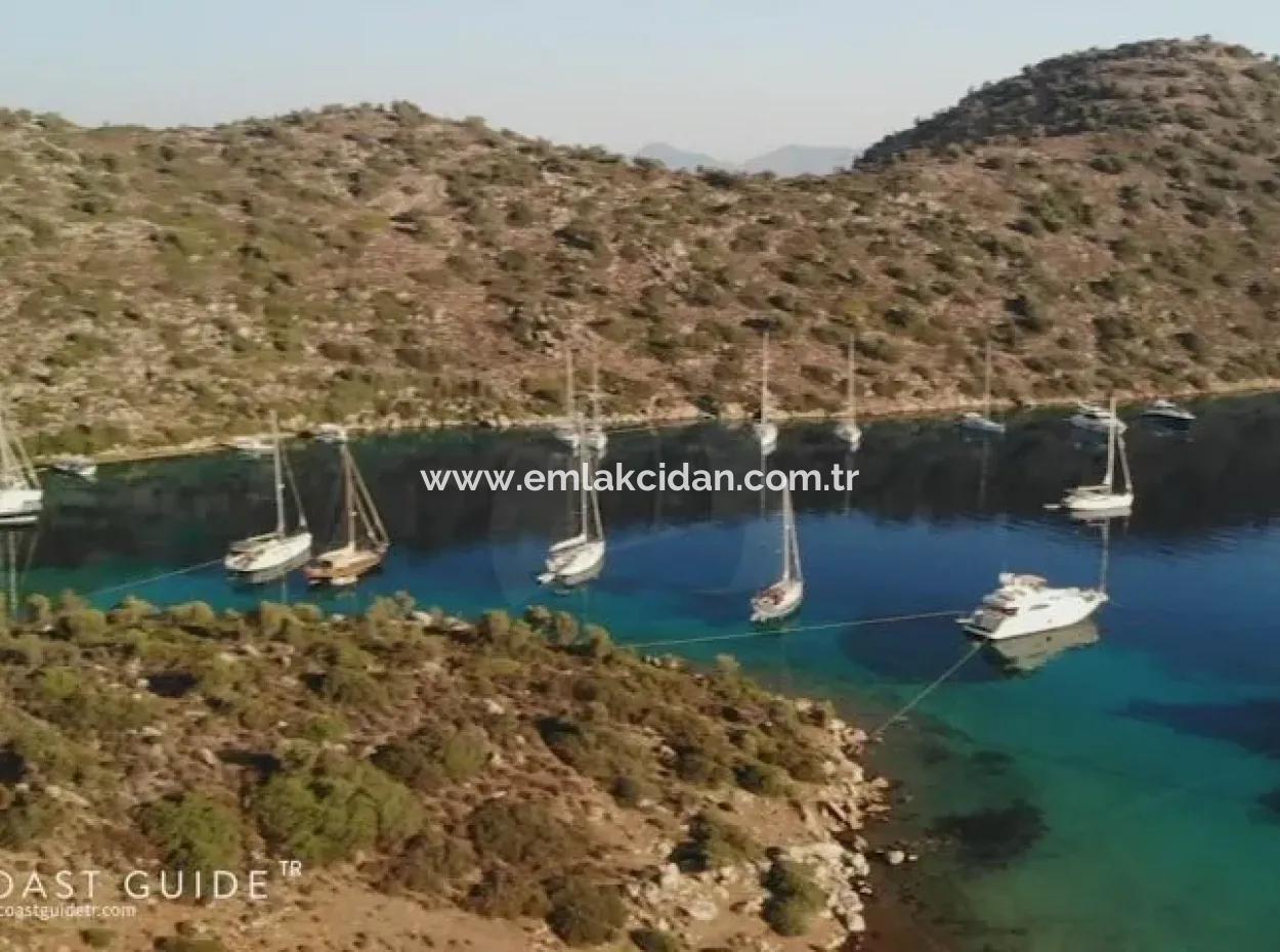 Built On A Plot Of 7000 M2, The Yacht Club Hotel ,Yacht For Sale By The Sea Location