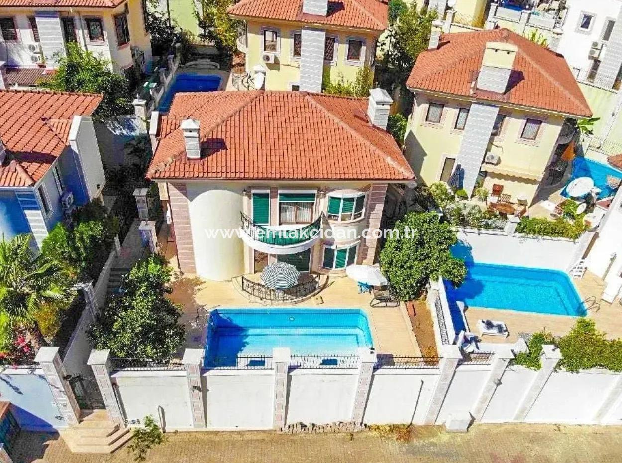 Villa For Sale In Armutalan, Marmaris With A Fully Detached Garden And Pool