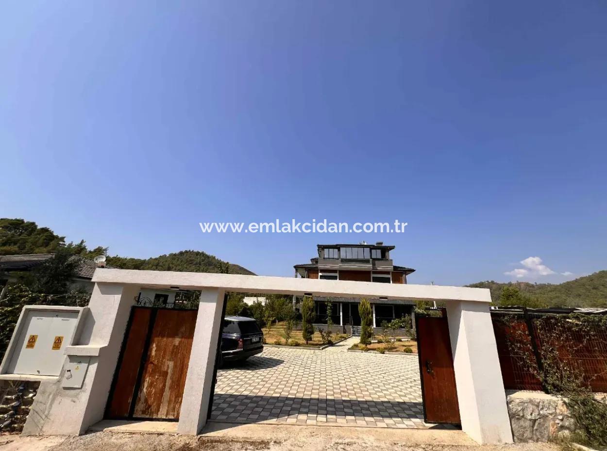 Great Portfolio! The Unique Nature Of Marmaris And Its Location Close To The Center. 5 Units Of 2 1 Fully Furnished Apartments Suitable For Corporate Rental In The Building