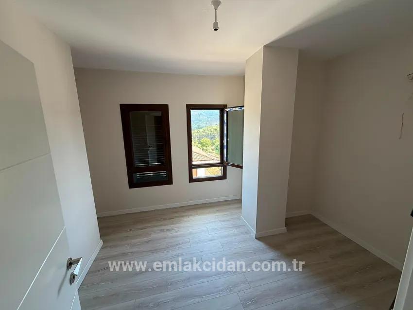 В аренду Семейный дом 2+1 в Çetibeli Marmaris - 140 m²