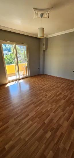 В İçmeler'de краткосрочная аренда 2+1 квартиры, кухня, отличная квартира