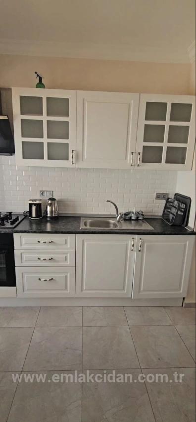 Emlakçıdan Gayrimenkul'den Armutalan Mahallesi 1+1 Eşyalı Kiralık Havuzlu Daire