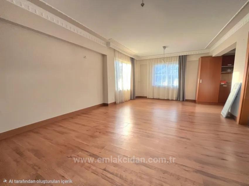 Camiavlu Mahallesi'nde Havuzlu Sitede 3+1 Kiralık Daire