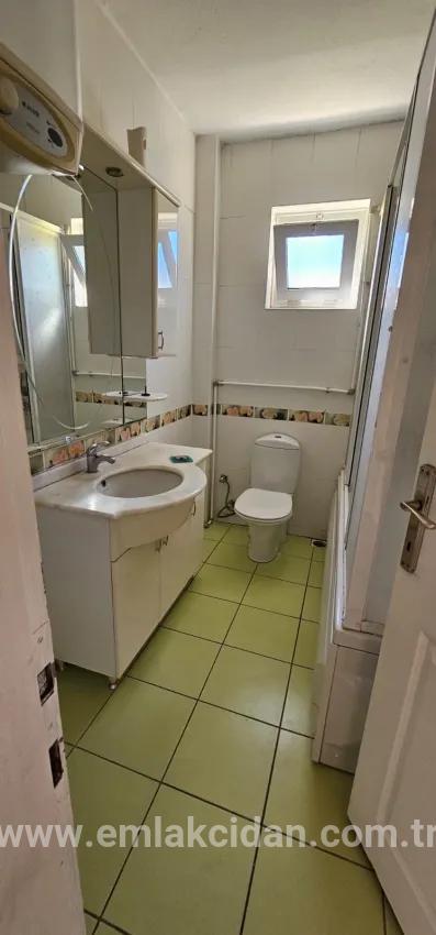 İçmeler'de kiralık 2+1 daire, mutfak, mükemmel bir daire