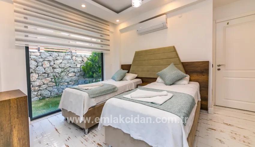 Fethiye Faralya Mah. Satılık 4+1 Müstakil ev - 500 m²