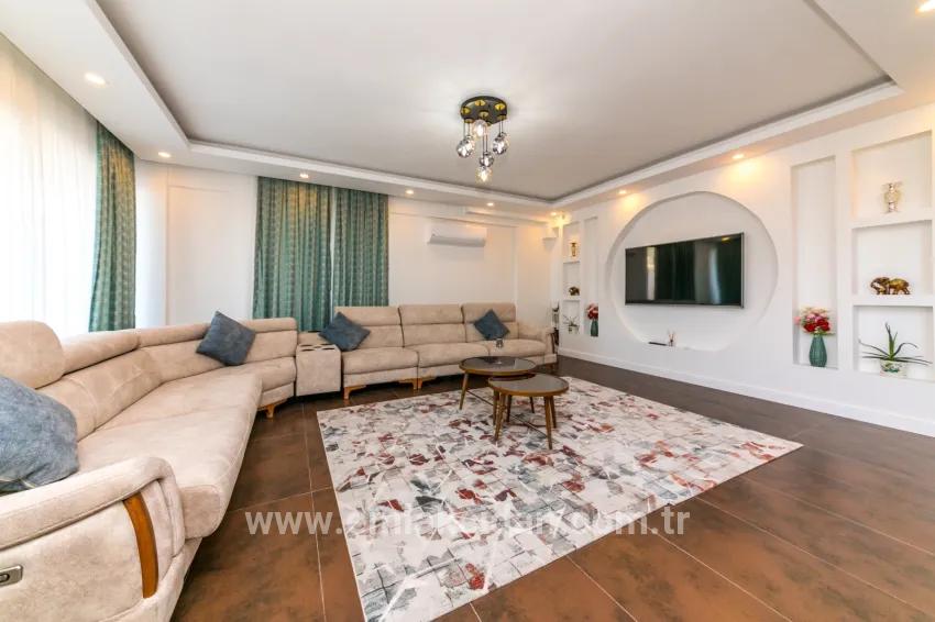 Faralya'da deniz manzaralı muhteşem bir villa