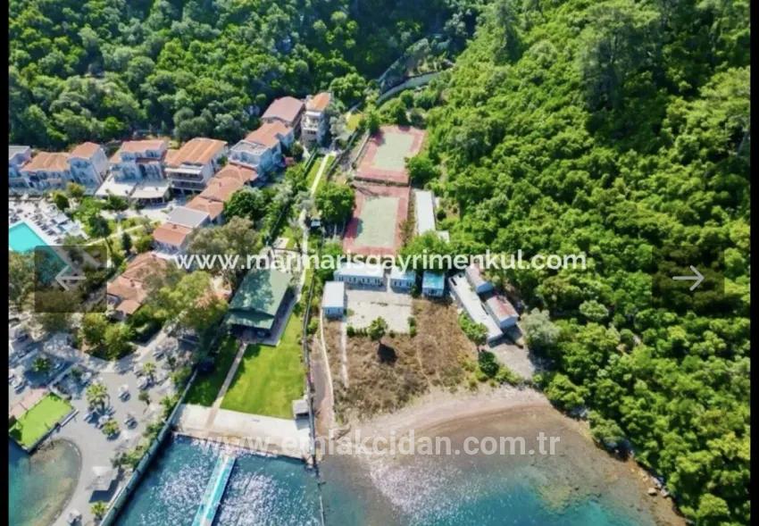 Marmaris Adaköy mevkiinde 4500m2 denize sıfır Özel mülk