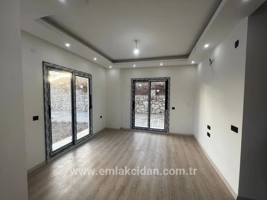 Marmaris Bozburun mahallesinde muhteşem deniz manzaralı 4+1 sıfır 170 m2 satılık villa