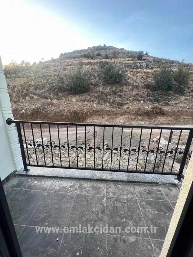 Marmaris Bozburun mahallesinde muhteşem deniz manzaralı 4+1 sıfır 170 m2 satılık villa