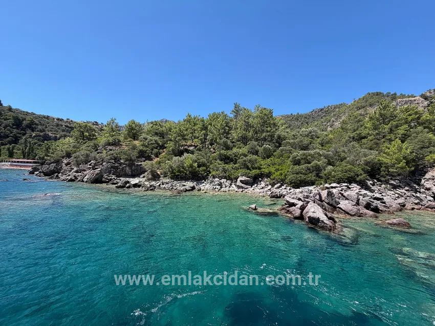 Marmaris Turunç koyunda denize sıfır 4700 m2 kontrollü kullanım alanı