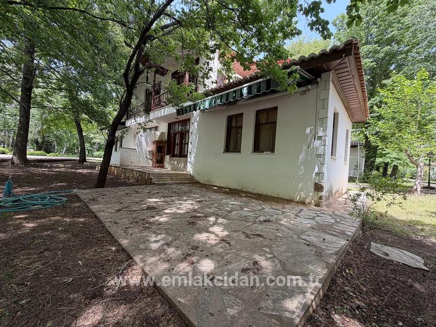 Bencik köyünde yeşil deniz sitesinde satılık villa