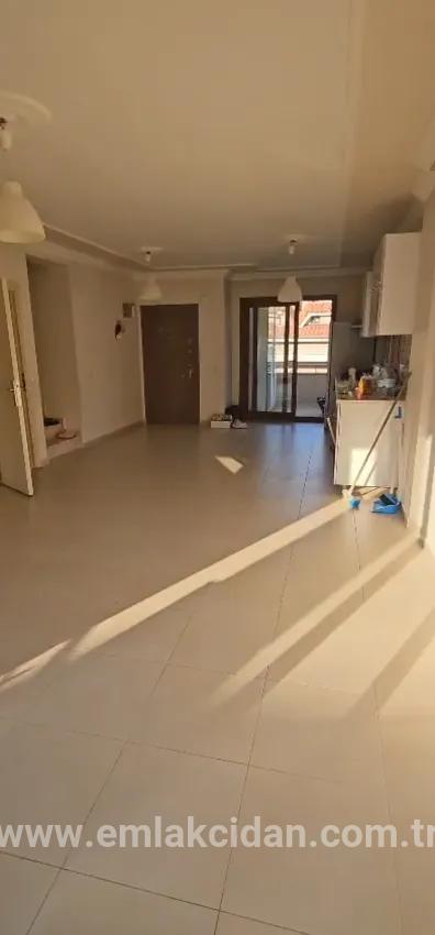Beldibi’nde sıfır ayarında genç binada ferah ve geniş 3+1 kiralık daire