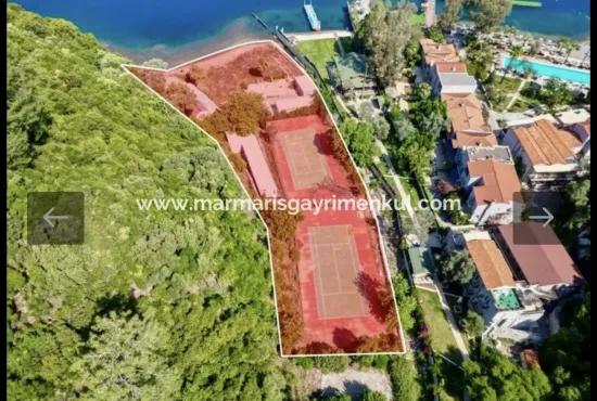 Marmaris Adaköy mevkiinde 4500m2 denize sıfır Özel mülk