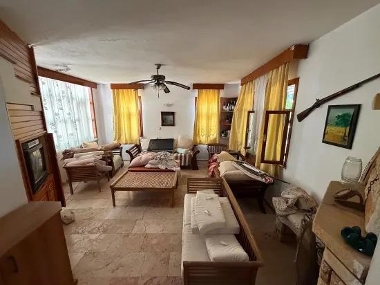 Bencik köyünde yeşil deniz sitesinde satılık villa