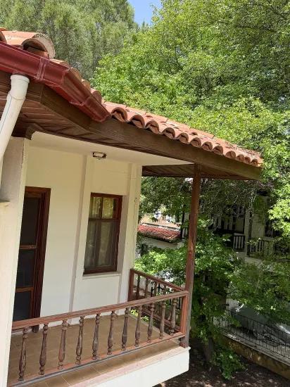 Bencik köyünde yeşil deniz sitesinde satılık villa