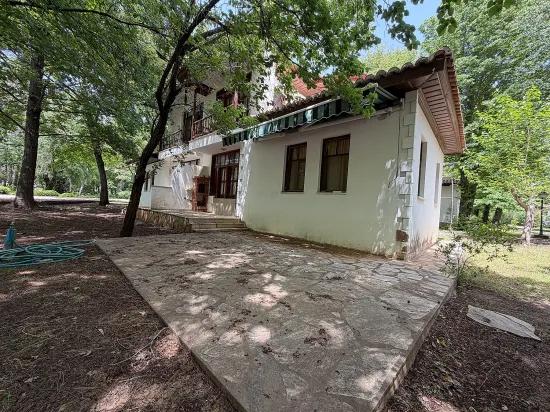 Bencik köyünde yeşil deniz sitesinde satılık villa