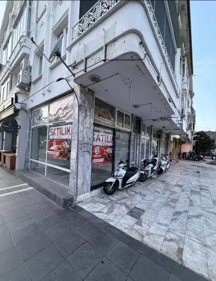Marmaris marina bölgesinde satılık 2 adet dükkan, tek fiyat 60.000 Tl, kira getirisi mevcut