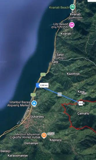 Hopa Kemelpaşa köyünde 650 m2 yolu olan Çay bahçesi