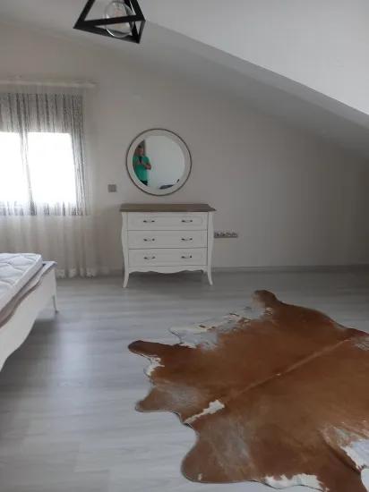 Çıldır Mahallesi 7 Yaşında Genç Binada 3+1 Eşyalı Kiralık Daire