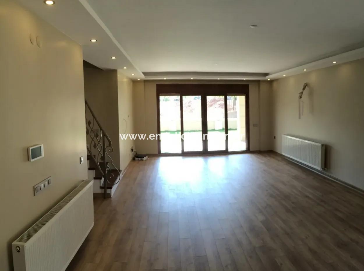 Marmaris Armutalan İkiz Müstakil Bahçeli 4 Oda 1 Salon Villa Satılık